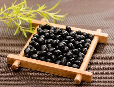 黑豆食疗----素食中营养最丰富的就是黑豆