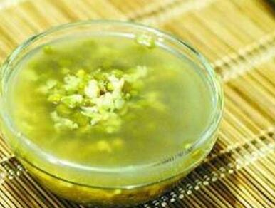 夏天喝绿豆汤消暑养生，3类人不能喝
