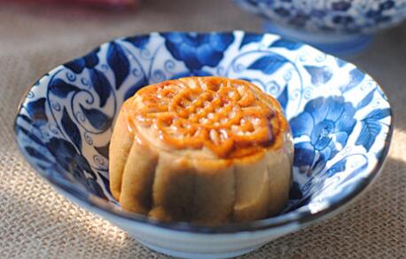 中秋素食月饼制作方法：抹茶芋头月饼
