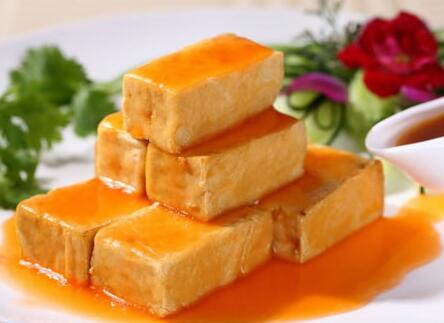 素食菜谱里的常见菜——四道豆腐菜