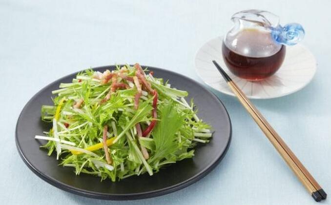 凉拌菜要健康，别放味精改放醋