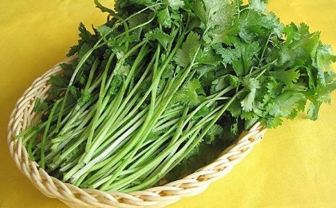 香菜是五荤吗？佛经有说不能吃？受五戒能吃吗？