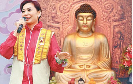 邝美云感染男友学佛 劝大家茹素免杀生