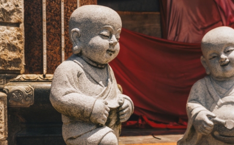 受五戒后给家人做肉犯戒吗？