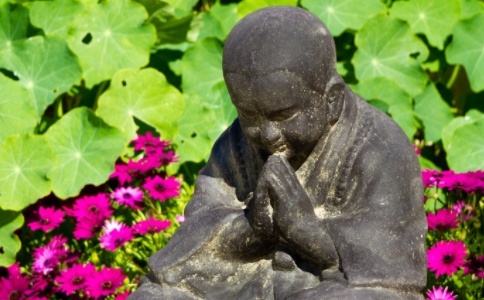 皈依后要在知见上打好善法和空法这两个基础