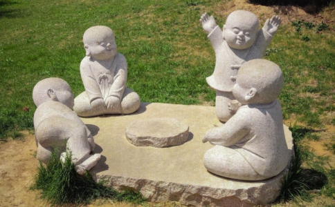 为什么说依靠团队修行容易成就道业？