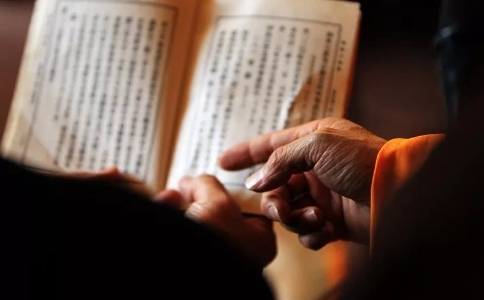 在家居士可以从事哪些弘法事业？