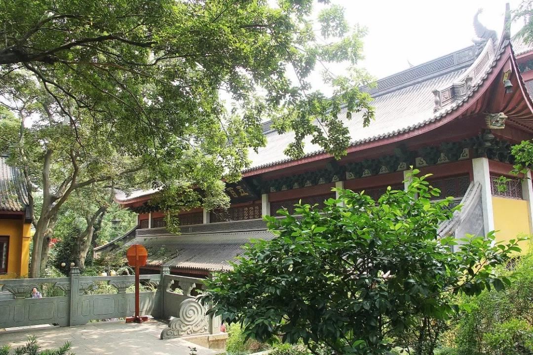 六祖故乡出土舍利及水晶球，或为达摩所传