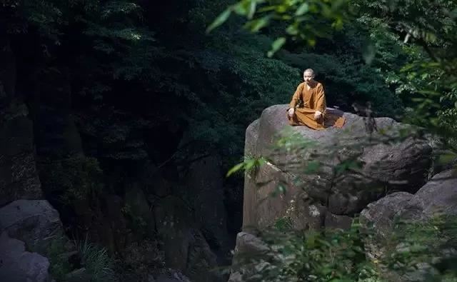 指鬘王出家证圣果