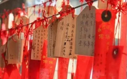 祈竹仁波切：未经迎请胜住佛像发生的故事